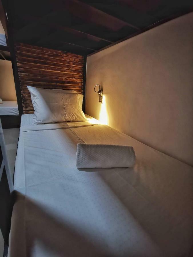Bakawan Hostel Đảo Đảo Coron Ngoại thất bức ảnh